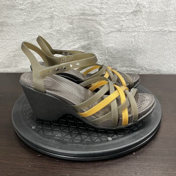 Crocs Womens Size 7 Huarache Brown Gold Strappy Wedge Shoes Casual Sandals - Picture 1 of 10